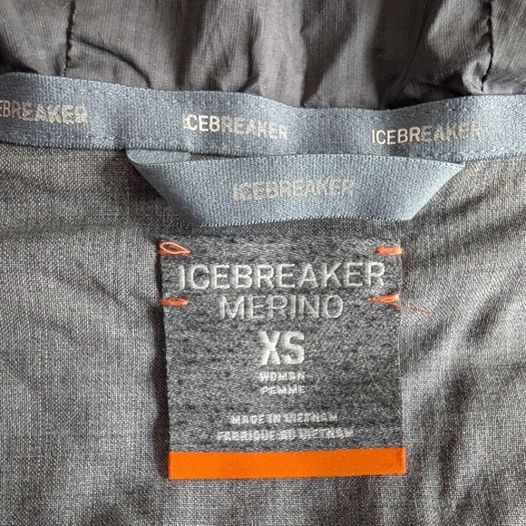 Icebreaker MerinoLOFT Black Wool Insulated Hooded Puffer Jacket - XS - Picture 2 of 15